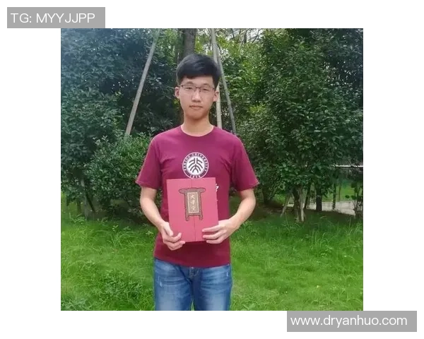 寒门子弟逆袭成足球明星的励志故事与奋斗历程